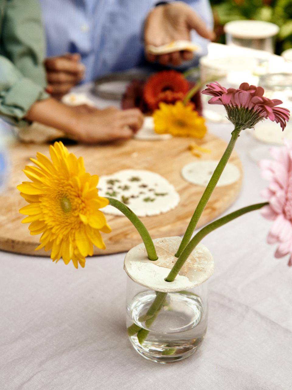 Gerbera's in glazen vaasje