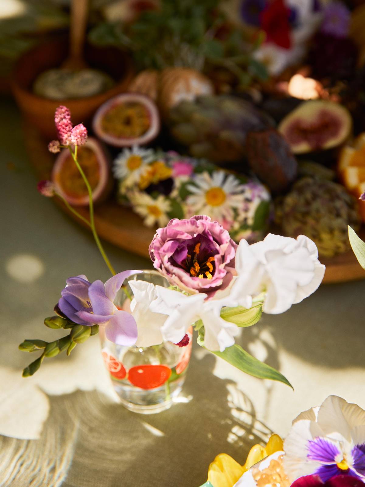 ONLINE_food_table__C9A8000brightbreezy_