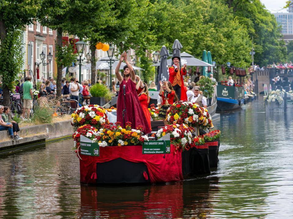 Varend bloemencorso