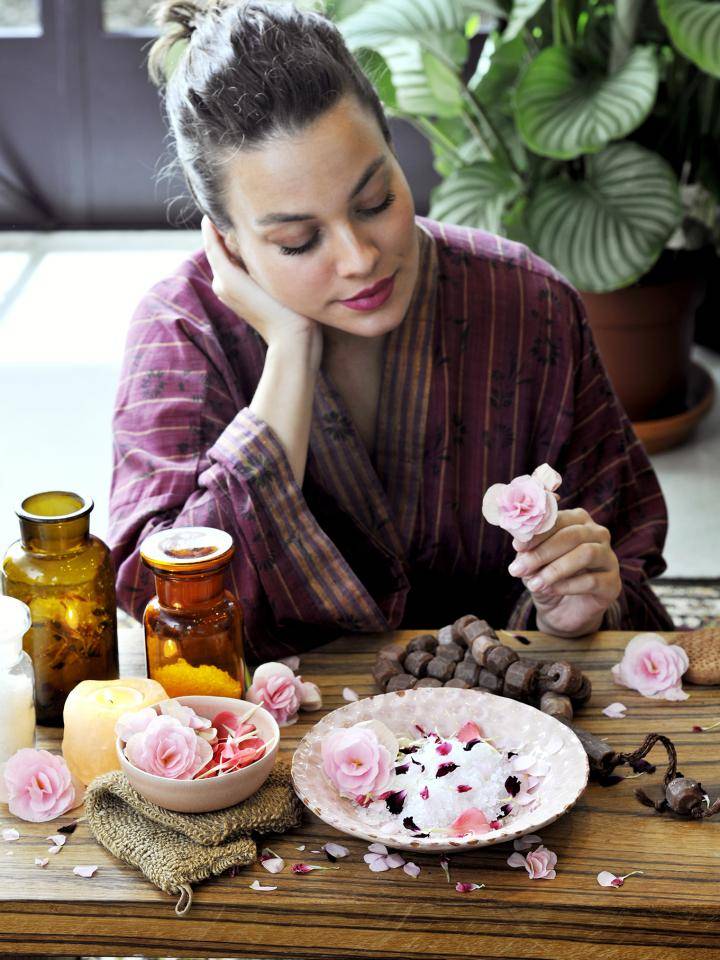DIY badzout met begonia, anjers en rozen