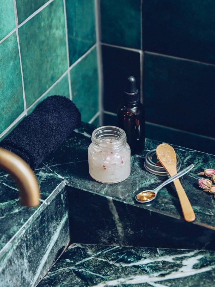 online_rose_scrub_l7a7566