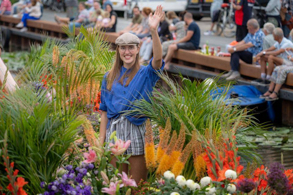 varend corso meisje op boot